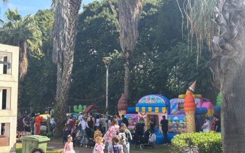 חגיגת פורים בקיבוץ במרכז 8